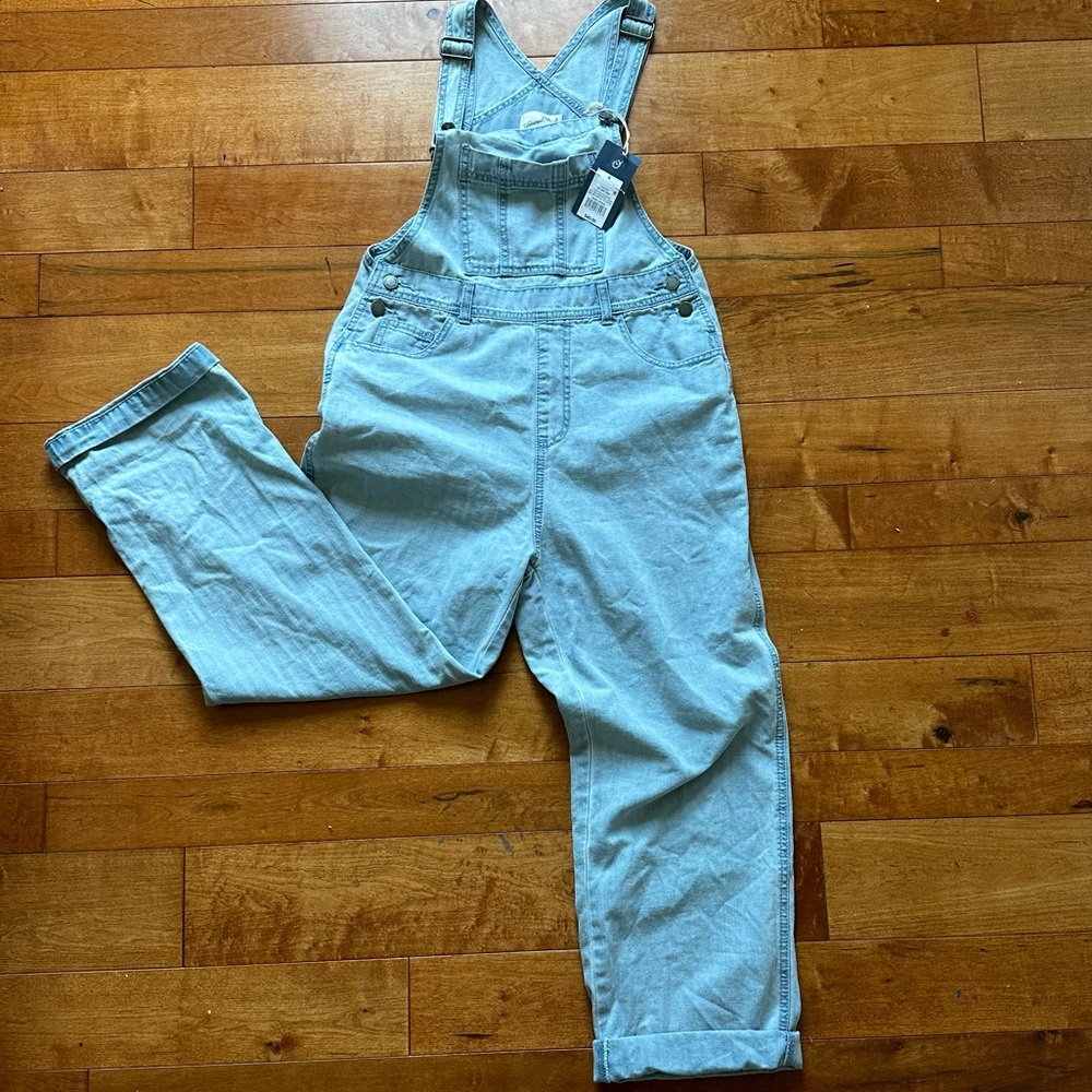 NWT Universal Thread women’s overalls size 6